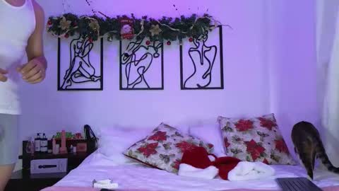 Nicole And Deam online show from December 20, 11:33 pm