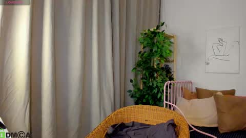 GMT7TueWedThSu 0300am-0900am. Sa 1000am-0400pm online show from September 9, 9:59 pm