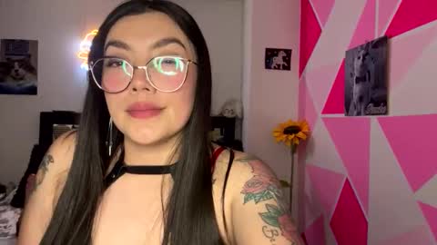 Snapshot of nicole_wc chatting on September 19, 4:38 am Nicole online show from September 19, 4:38 am