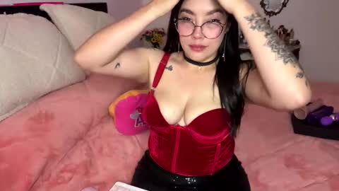 Snapshot of nicole_wc chatting on October 13, 4:36 am Nicole online show from October 13, 4:36 am