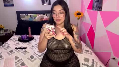 Snapshot of nicole_wc chatting on September 10, 4:24 am Nicole online show from September 10, 4:24 am