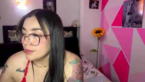 Snapshot of nicole_wc chatting on September 20, 4:59 am Nicole online show from September 20, 4:59 am