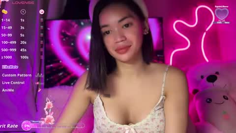 NICOLE online show from August 3, 1:28 pm