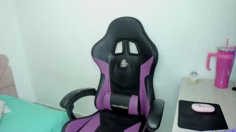 nicole santana online show from February 11, 7:07 pm