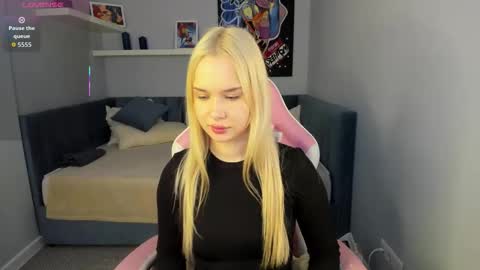 Nicoletta online show from January 14, 12:02 pm