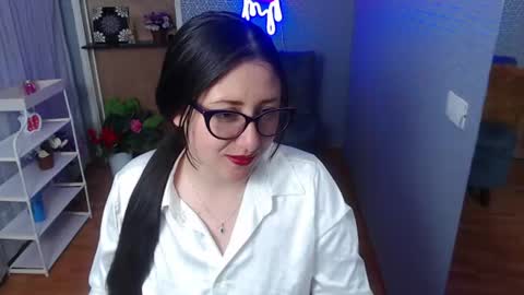 Nicolle  online show from July 29, 11:43 am