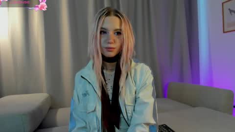 Kim online show from February 17, 8:24 am