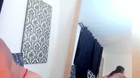 Nicolle Lima online show from February 14, 1:23 am