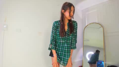 Nicol online show from February 4, 8:46 pm