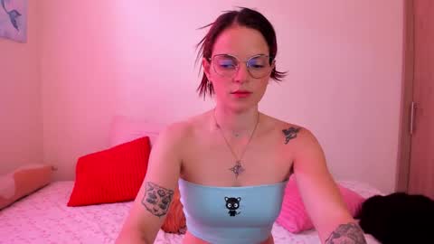 Niela  online show from September 19, 5:27 pm