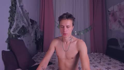 Snapshot of nigelstrikers chatting on October 12, 5:33 am nigelstrikers online show from October 12, 5:33 am