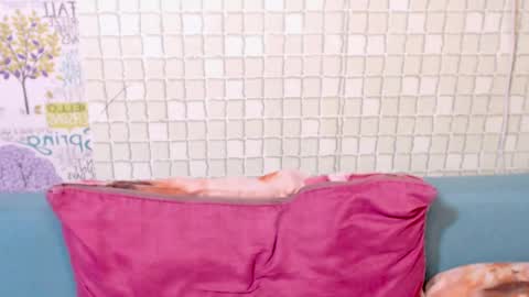 Snapshot of night_shine chatting on December 7, 7:54 am night_shine online show from December 7, 7:54 am