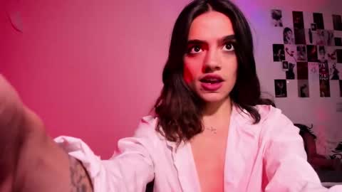 Daisy online show from November 26, 2:36 pm