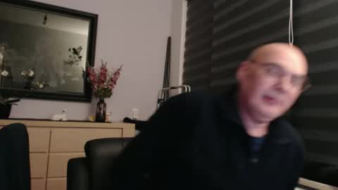 nightkeeper63 online show from March 22, 12:14 am