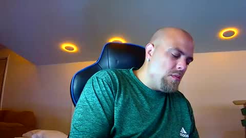 nightlifecouple online show from September 9, 2:11 am