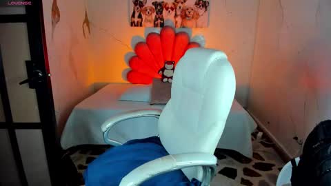 Anni online show from December 15, 10:50 pm