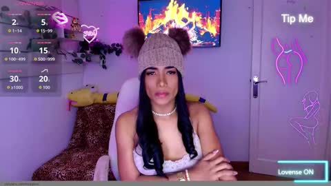 Nicolle Bustamante online show from March 21, 5:13 am