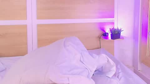 Call me Nicky online show from April 18, 7:58 pm