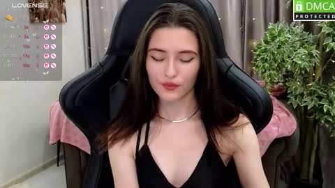 Snapshot of niki_cutes chatting on October 24, 8:26 am niki_cutes online show from October 24, 8:26 am