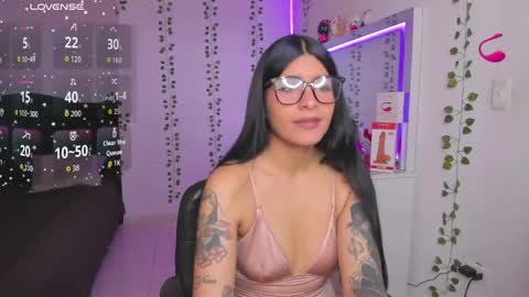 Niki online show from May 23, 6:04 pm