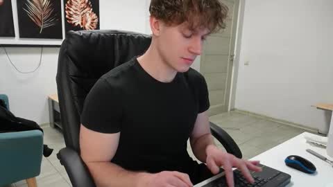 nikki online show from February 3, 3:05 pm