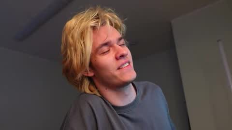 nikki online show from March 5, 3:54 pm