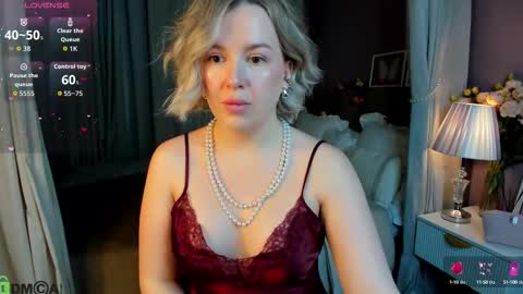 Nikki online show from September 25, 1:12 am