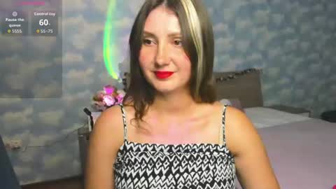 nikkikiss___ online show from July 6, 5:15 pm