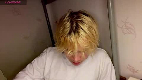 nikolasbucks online show from February 17, 8:41 pm