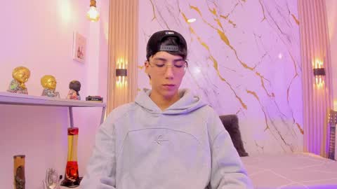    online show from April 2, 4:20 am