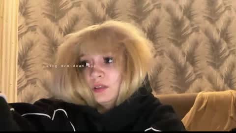 nikoli_naw online show from June 11, 7:45 pm
