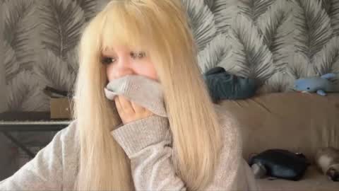 nikoli_naw online show from May 14, 11:36 pm