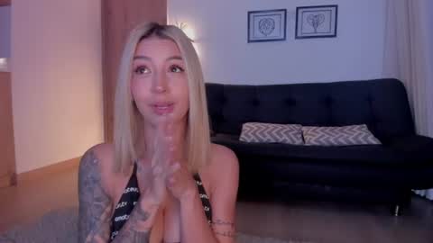 Nikoll Monroy online show from July 7, 6:26 am