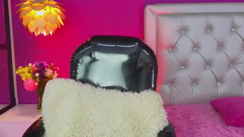 nikolwalter online show from November 11, 4:58 am