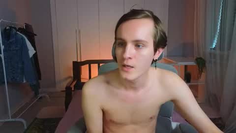 niko online show from March 5, 8:21 am