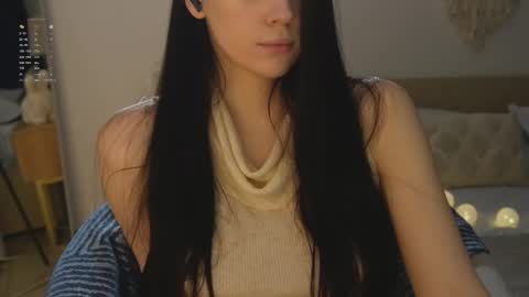 Jennet online show from December 19, 8:04 pm