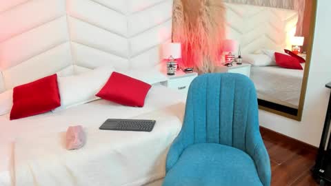 nina__ford online show from October 31, 7:58 pm