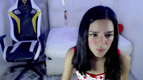 NINA AND COBY online show from May 3, 8:48 pm