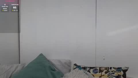 Ninaa fox online show from December 1, 4:27 pm