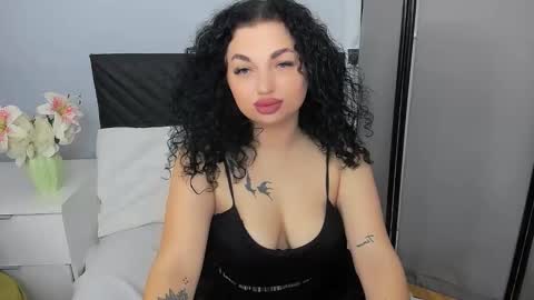 NinaAmazing online show from November 16, 6:15 am