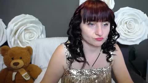 ninaflawlees online show from October 12, 11:58 am