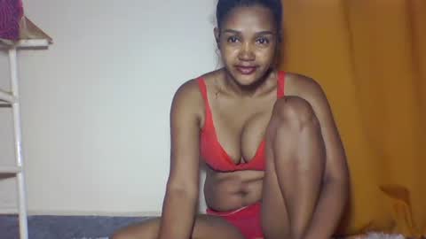 ninah_rise online show from December 2, 2:10 am