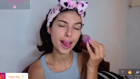 ninasky19 online show from December 14, 6:47 pm