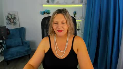 ninastarle online show from November 16, 7:32 am