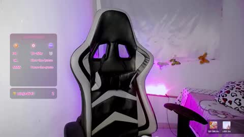 ninatinydoll1 online show from February 3, 9:02 am