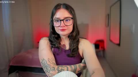 Snapshot of ninavolkov chatting on February 1, 10:34 pm ninavolkov online show from February 1, 10:34 pm