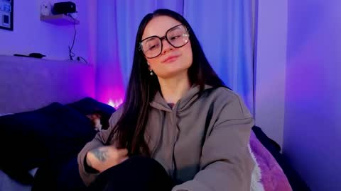 Snapshot of ninavolkov chatting on October 1, 11:47 pm ninavolkov online show from October 1, 11:47 pm