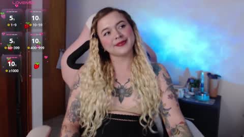 Snapshot of ninaxxstorm chatting on September 22, 4:27 am Nina online show from September 22, 4:27 am