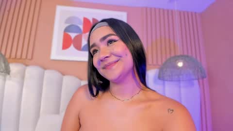 Noa online show from April 15, 2:59 am