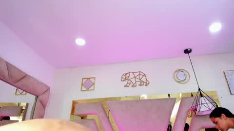 Zoe  online show from March 26, 8:25 pm